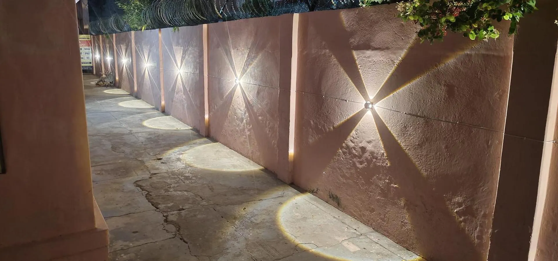 Divine Tulip Apartment Varanasi 0*,  India