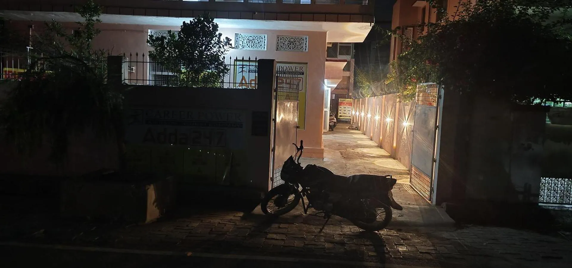 Divine Tulip Apartment Varanasi 0*,